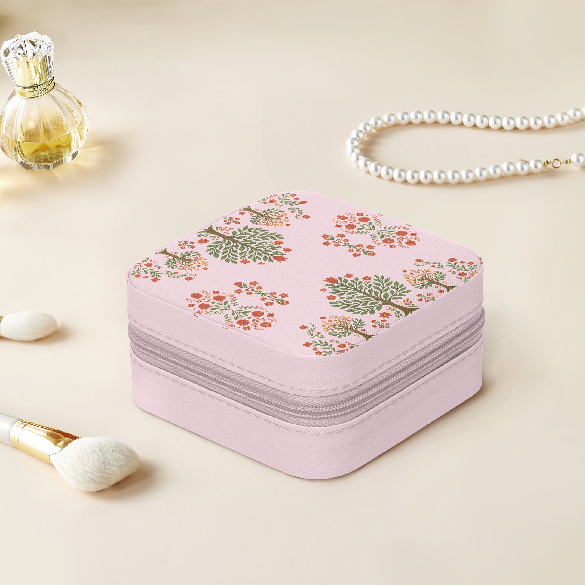 Matyo and kalocsai traditional Hungarian jewelry box case with floral pattern